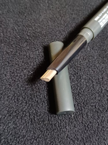 GENE TOKYO ツートンカラーアイブロウペンシル/DAISO/アイブロウペンシルを使ったクチコミ（3枚目）