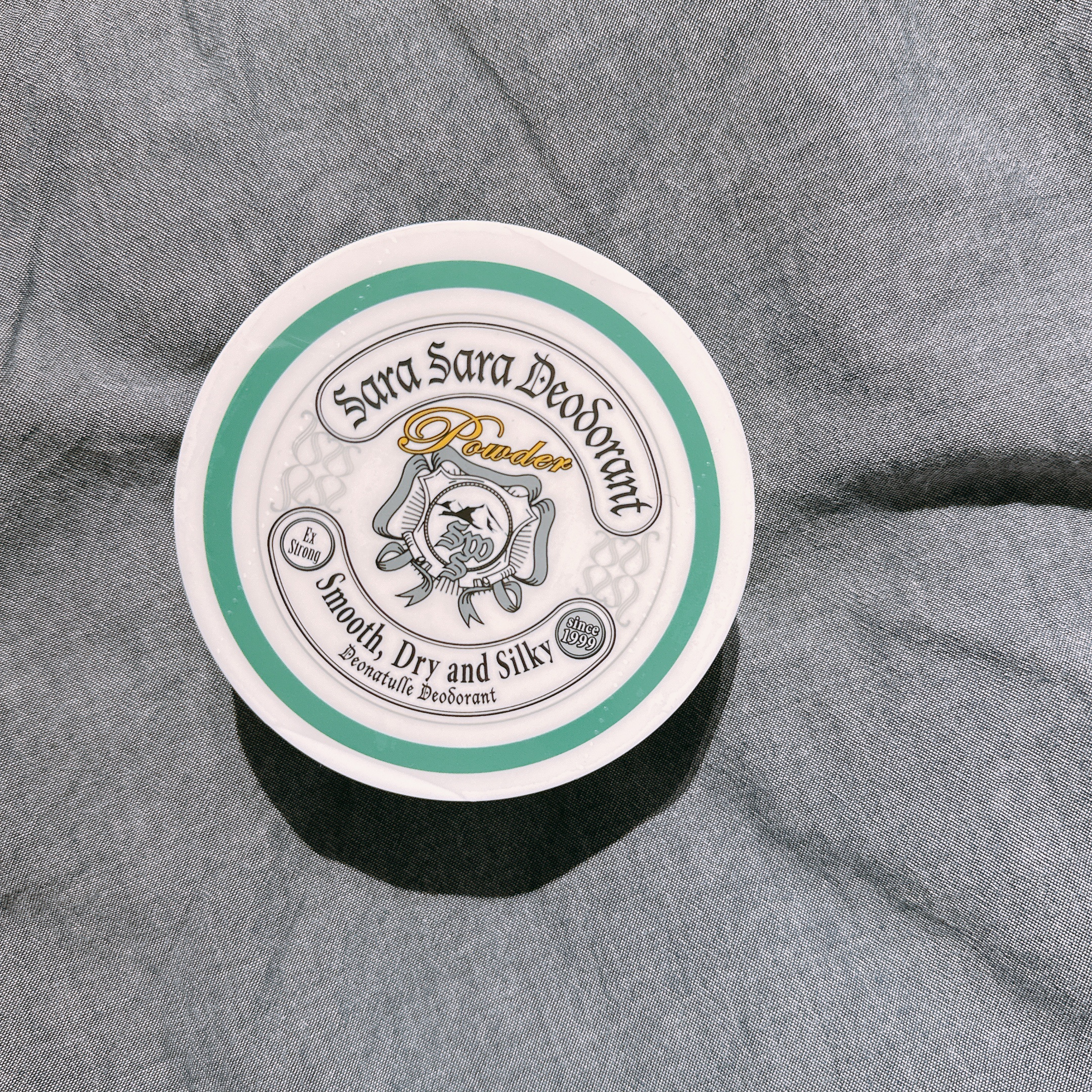 薬用さらさらデオドラントパウダー/デオナチュレ/デオドラント・制汗剤を使ったクチコミ（3枚目）