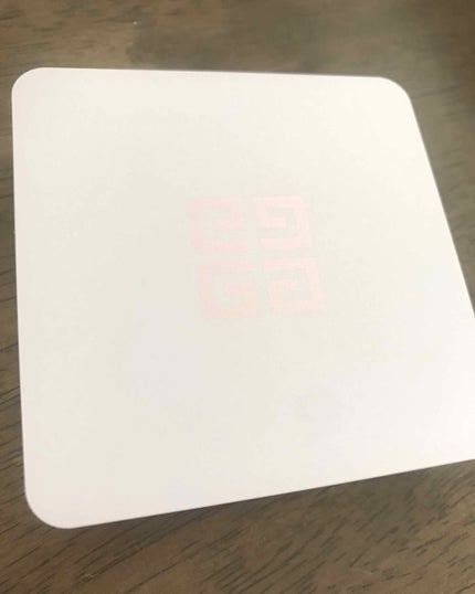 ランタンポレル ブロッサム クリーム コンパクト/GIVENCHY/化粧下地を使ったクチコミ(3枚目)