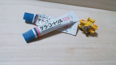 薬局で買えるニキビ薬の中で
探していてこれに出会いました( ˘ᵕ˘ )◎

顔に使うものだし
あまり強い薬はつかいたくないなぁと
探していると...
他の横に並んでいた商品には
入っていたのに
これには