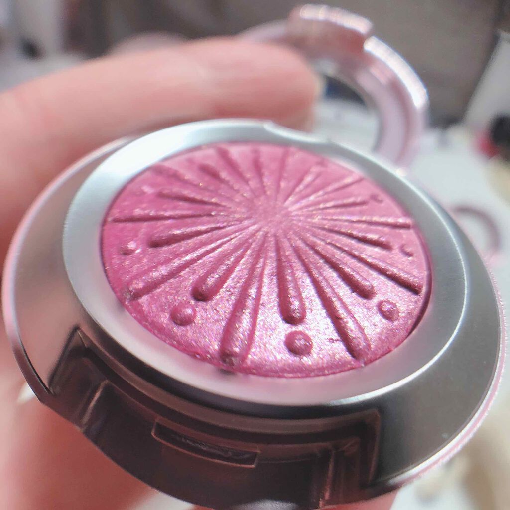 エクストラ ディメンション フォイル アイシャドウ M·A·C フロステッド ファイヤーワーク/M・A・C/単色アイシャドウを使ったクチコミ(2枚目)