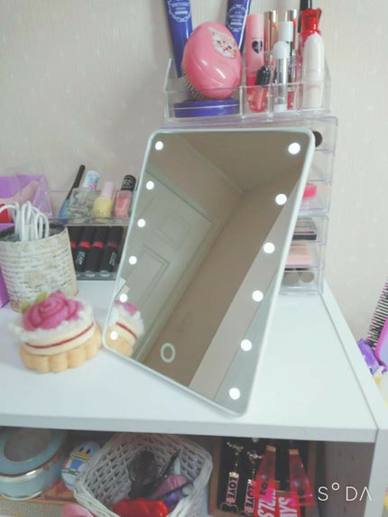 LED付ミラー(スタンドタイプ)/DAISO/その他化粧小物を使ったクチコミ(2枚目)