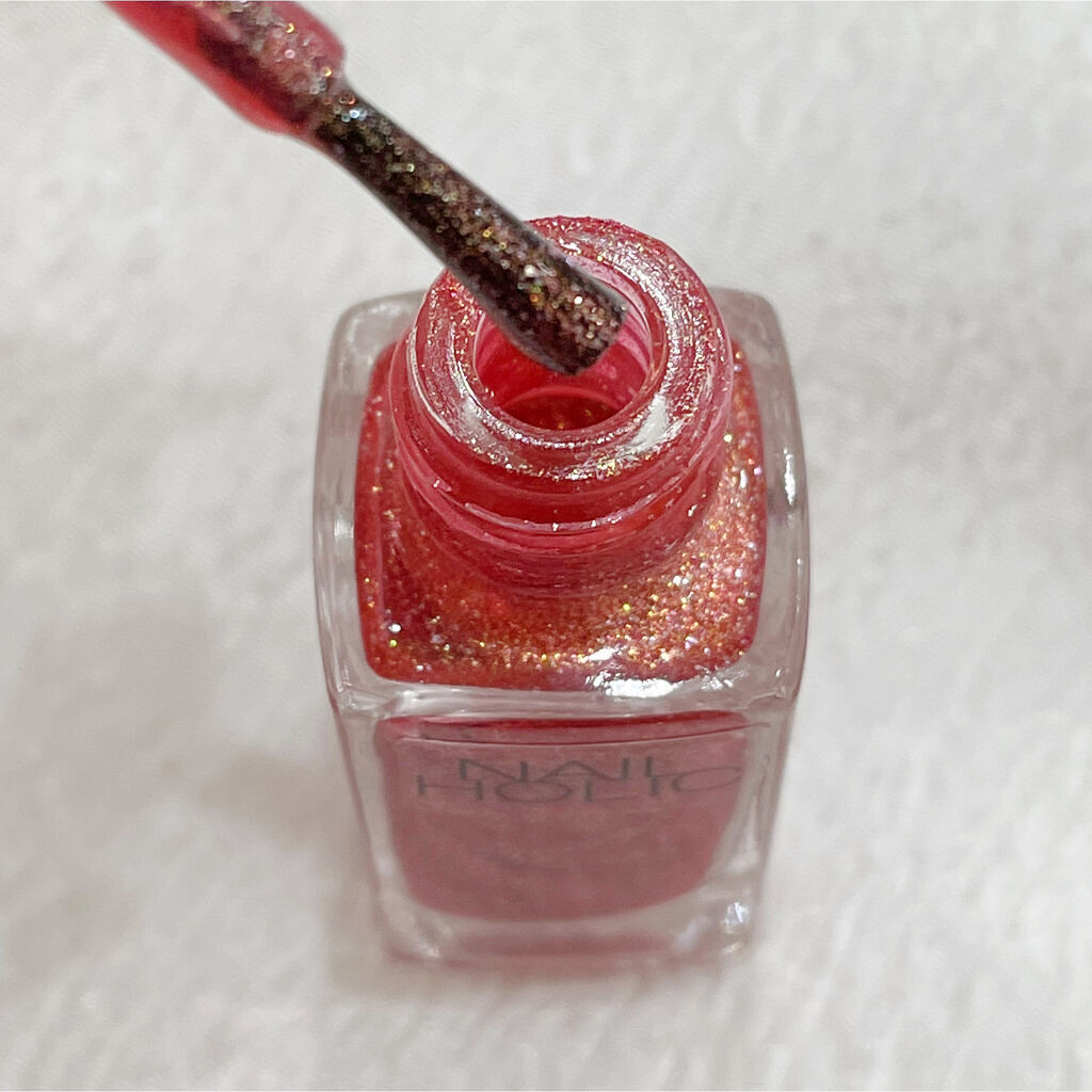 ネイルホリック Glamour Glitter RD471/ネイルホリック/マニキュアを使ったクチコミ（3枚目）