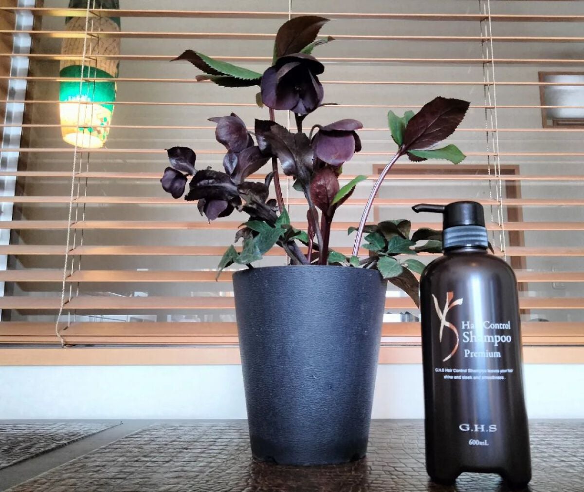 mcgroupakiko on LIPS 「 ヘアダイを繰り返しているので、パサつき細くなった髪の毛。ヘア..」(3枚目)