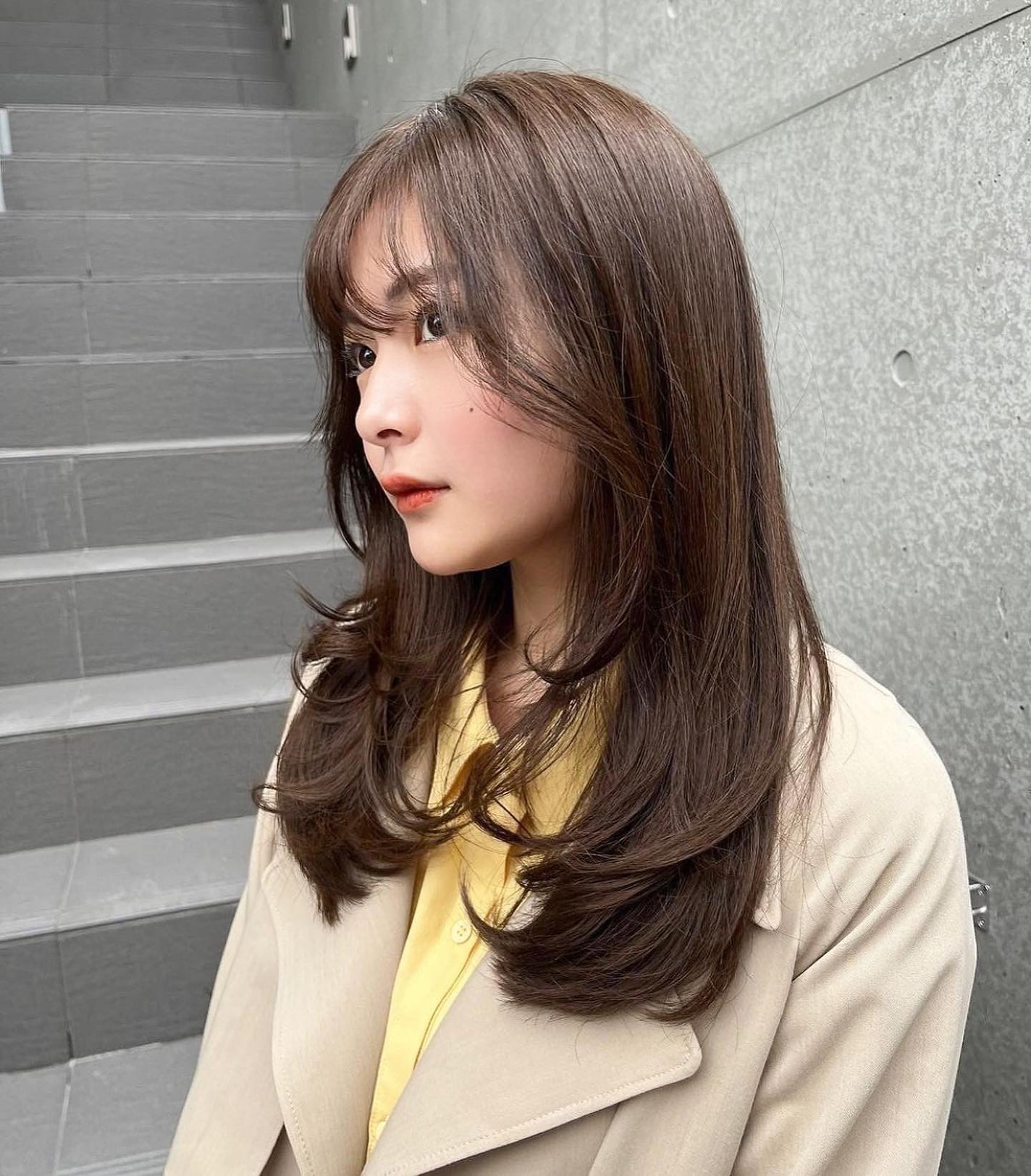 HARUNA on LIPS 「おしゃれなナチュラルヘア✨.韓国っぽく🌟たっぷりレイヤーで簡単..」(2枚目)