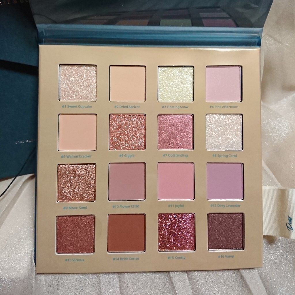 Blaze & Glaze Shadow Palette/Dear.own/アイシャドウパレットを使ったクチコミ(2枚目)