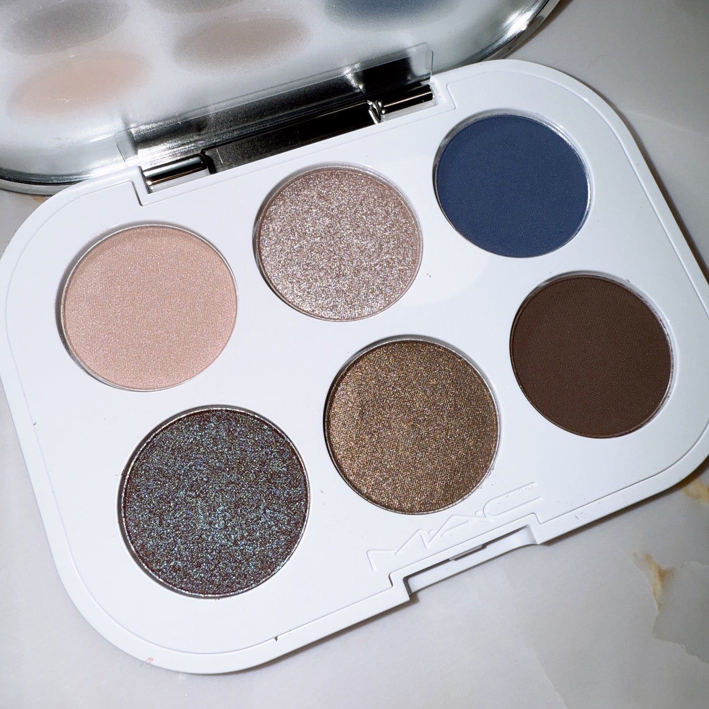 コネクト イン カラー アイシャドウ パレット × 6/M・A・C/アイシャドウパレットを使ったクチコミ(4枚目)