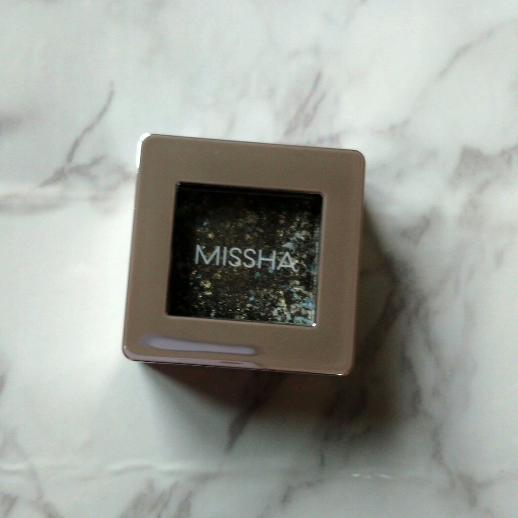 グリッタープリズム シャドウ/MISSHA/グリッターを使ったクチコミ（2枚目）