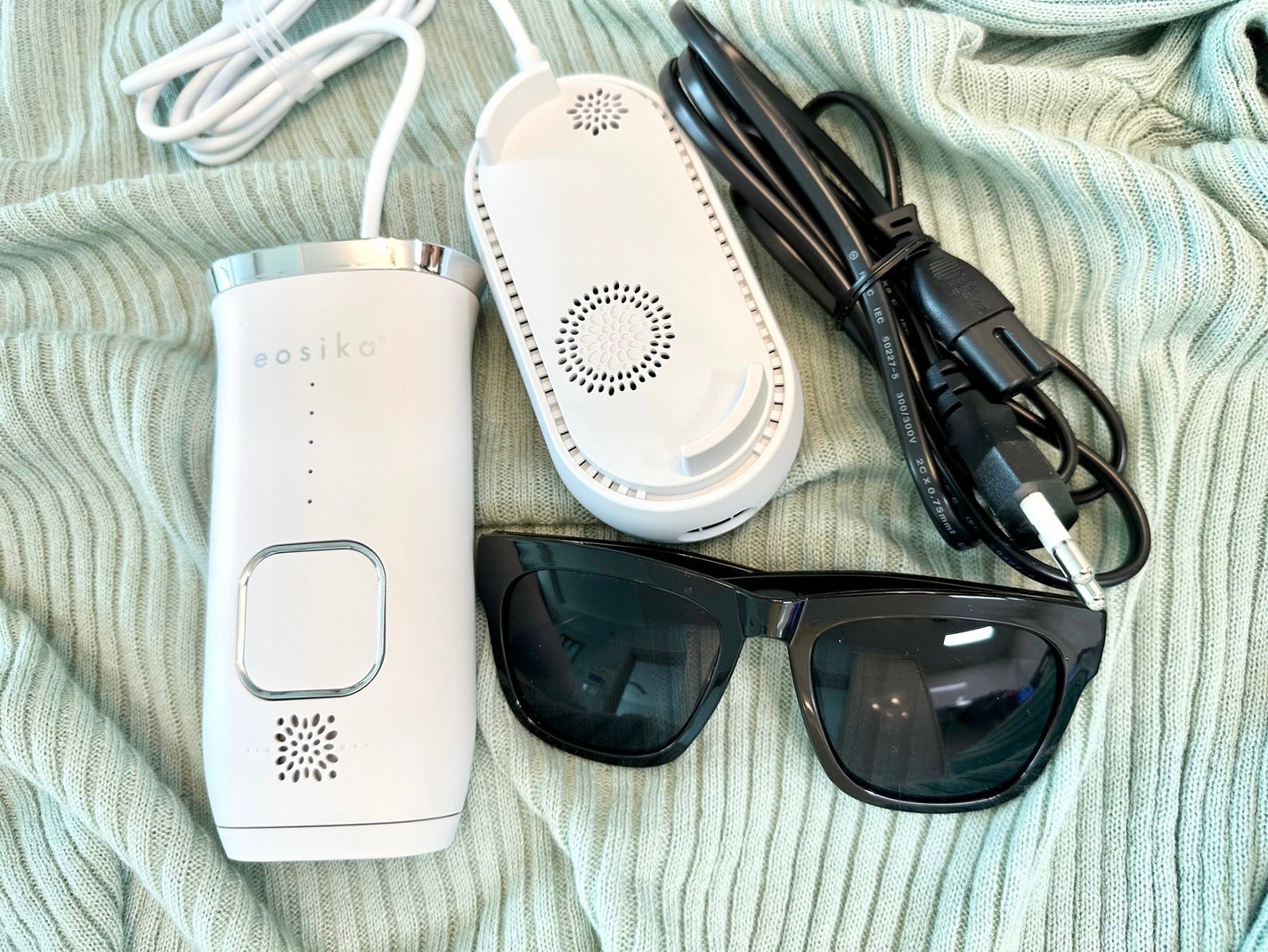 SIPL-1000C 家庭用光美容器/eosika/家庭用脱毛器を使ったクチコミ(2枚目)