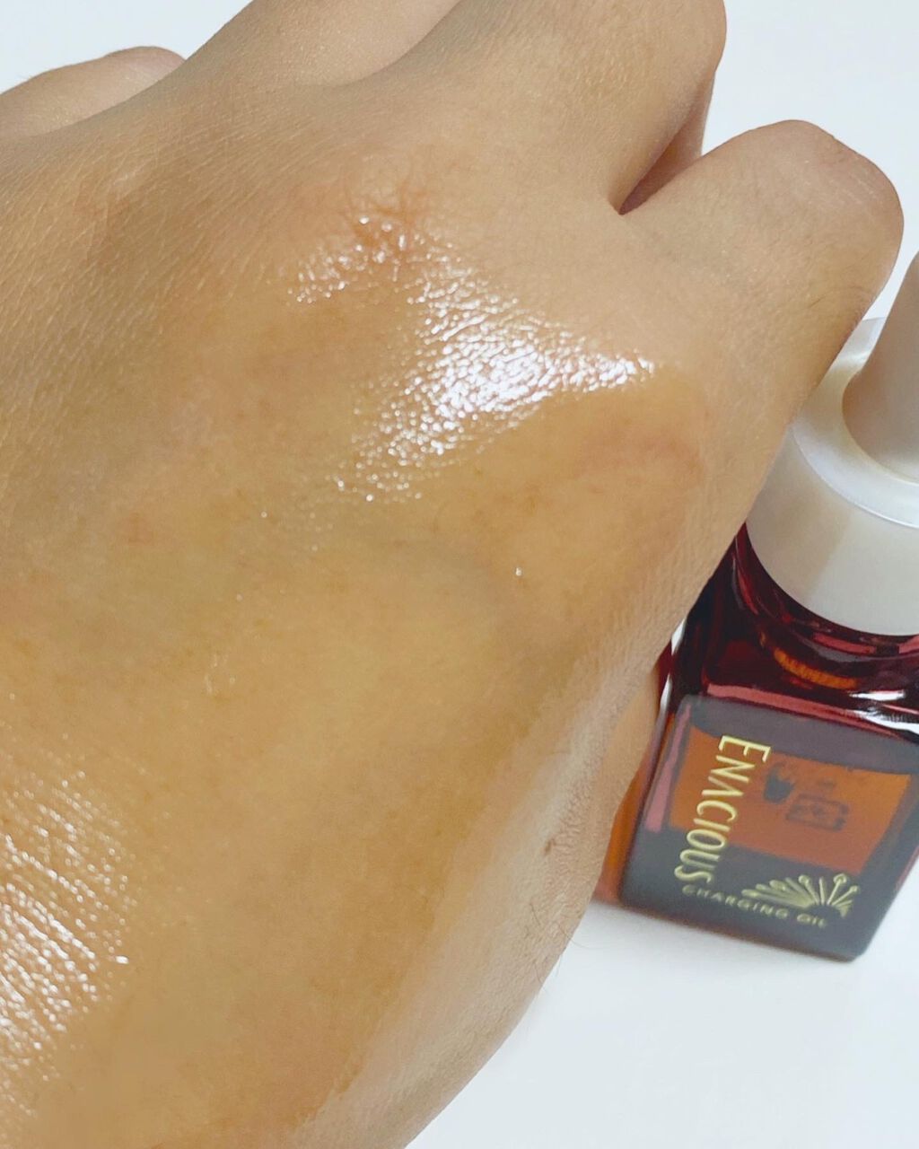 愛悠(ゆゆちゃ) on LIPS 「エナシャスのチャージングオイル肌がゆらいでいる時も、エイシ..」(3枚目)