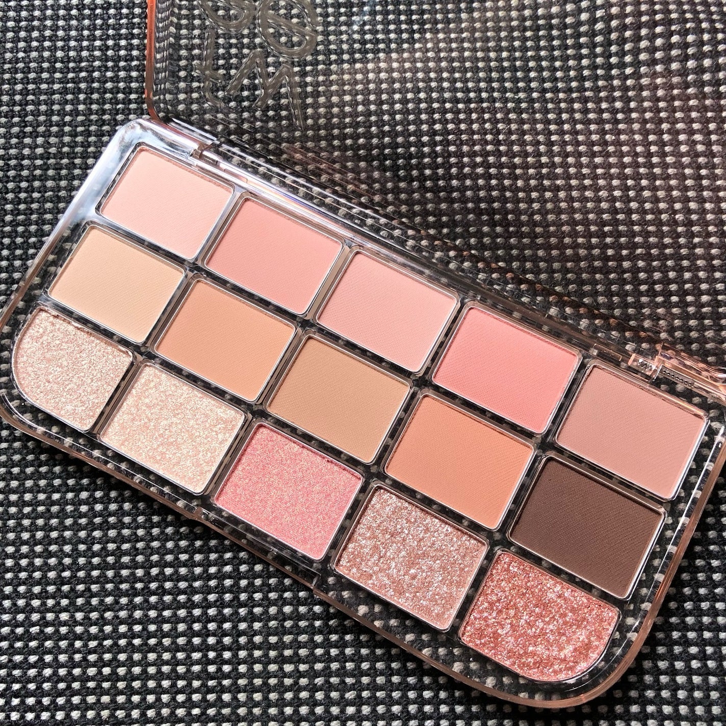 フィー モアムードアイパレット/fwee/アイシャドウパレットを使ったクチコミ(4枚目)