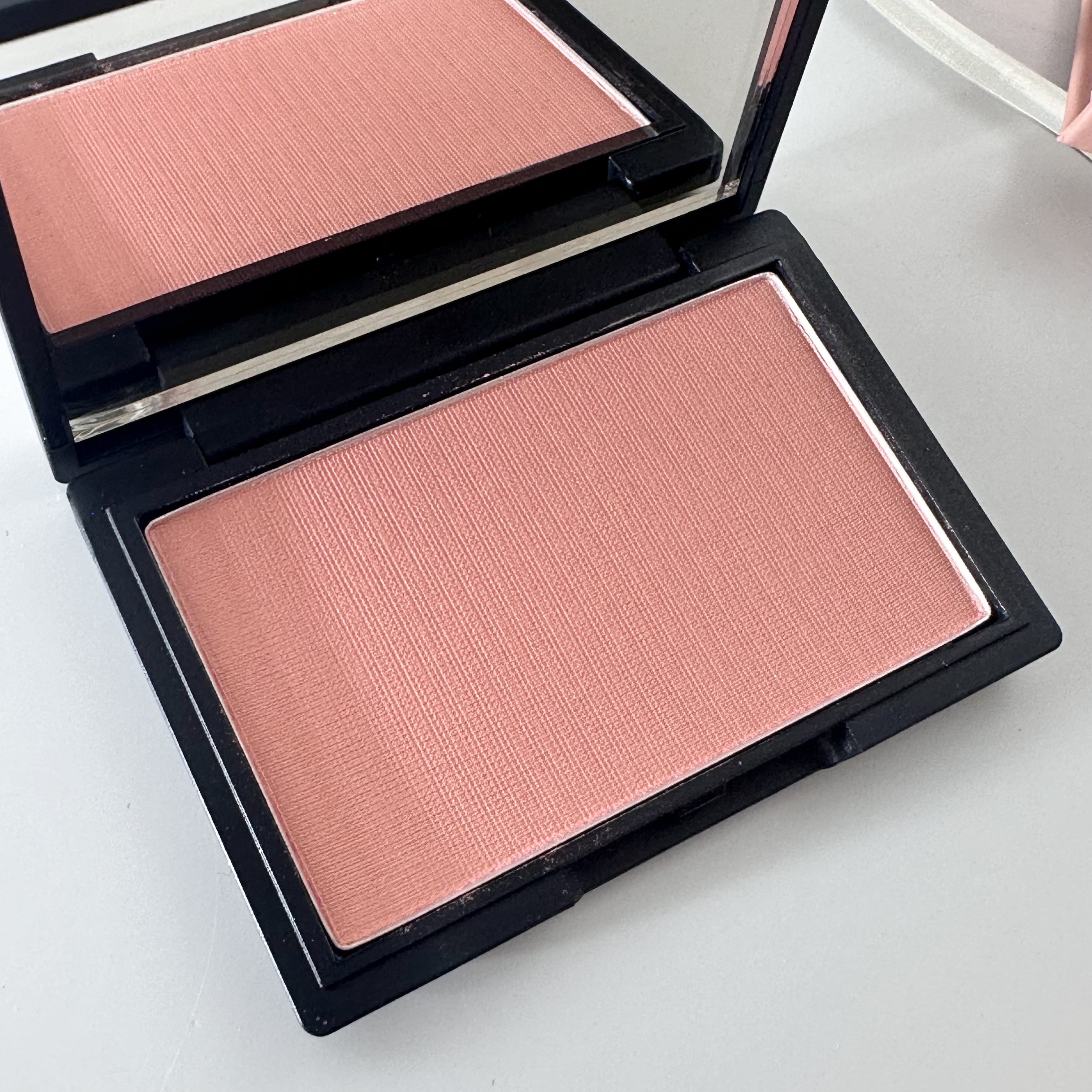 ピュア チーク カラー ロージーピンク/heme/パウダーチークを使ったクチコミ（3枚目）