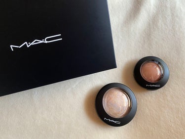 
今回紹介させてもらうのは皆さんご存知のMACの化粧品💄✨

 ⭐️M・A・C⭐️
      ミネラライズ ブラッシュのウォームソウル
      ミネラライズ スキンフィニッシュライトスカペード

