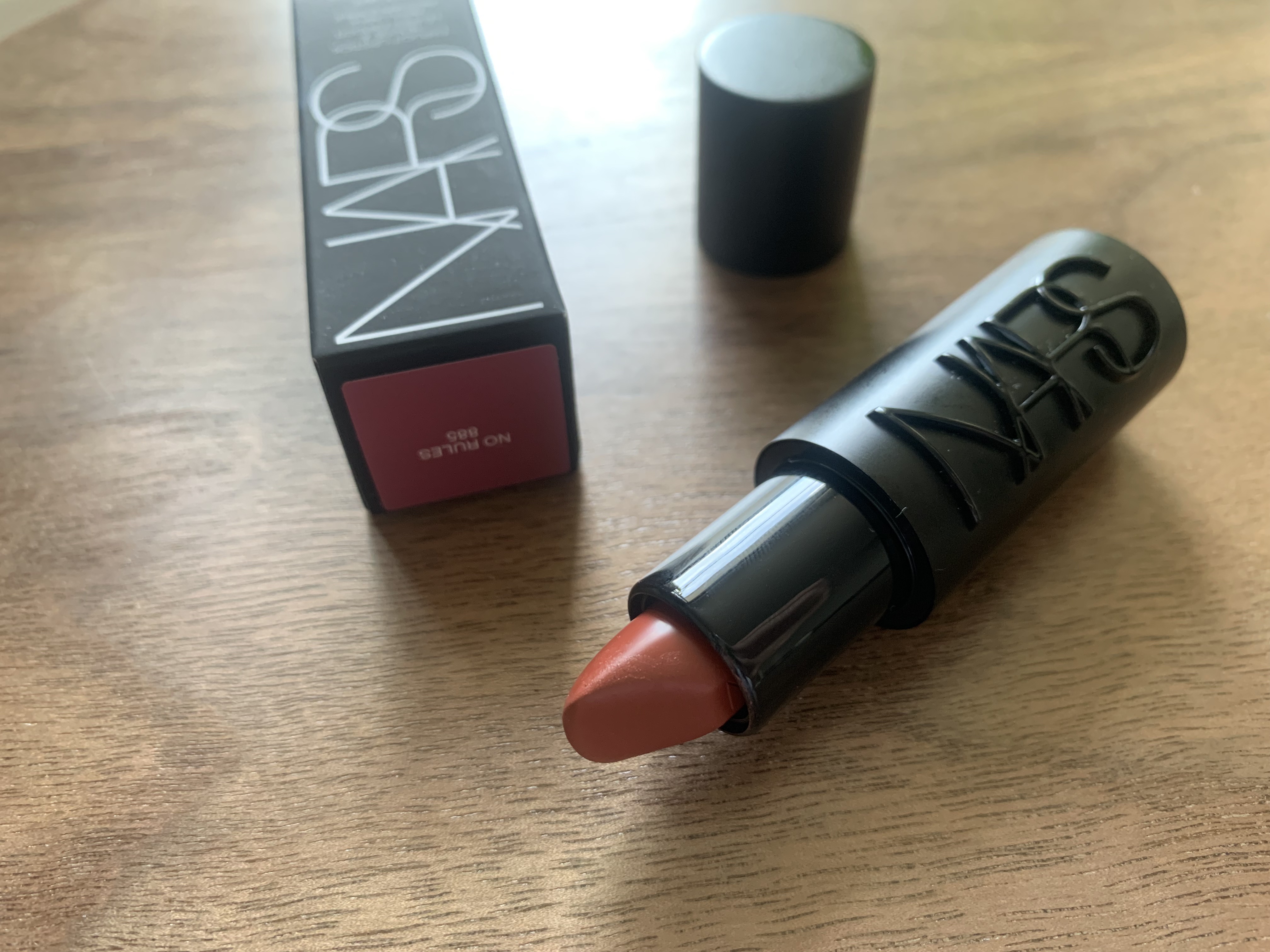 エクスプリシット リップスティック 885 NO RULES/NARS/口紅を使ったクチコミ（1枚目）