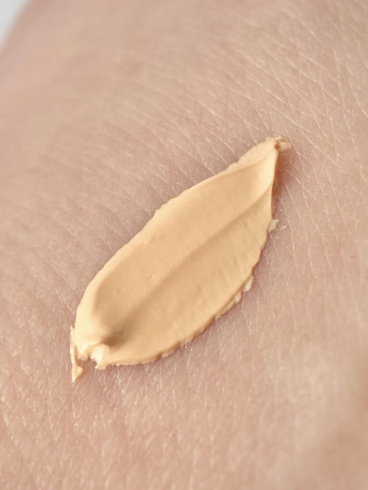 ピンポイントカラースナイパー/KATE/スティックコンシーラーを使ったクチコミ（3枚目）