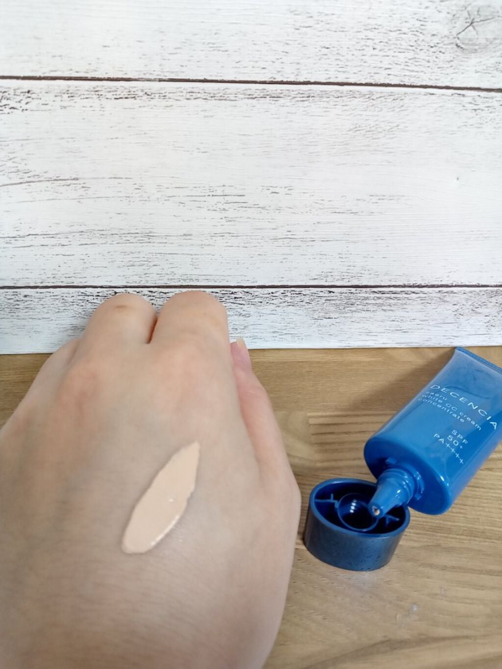 サエル ホワイト CCクリーム コンセントレート/DECENCIA/CCクリームを使ったクチコミ(2枚目)