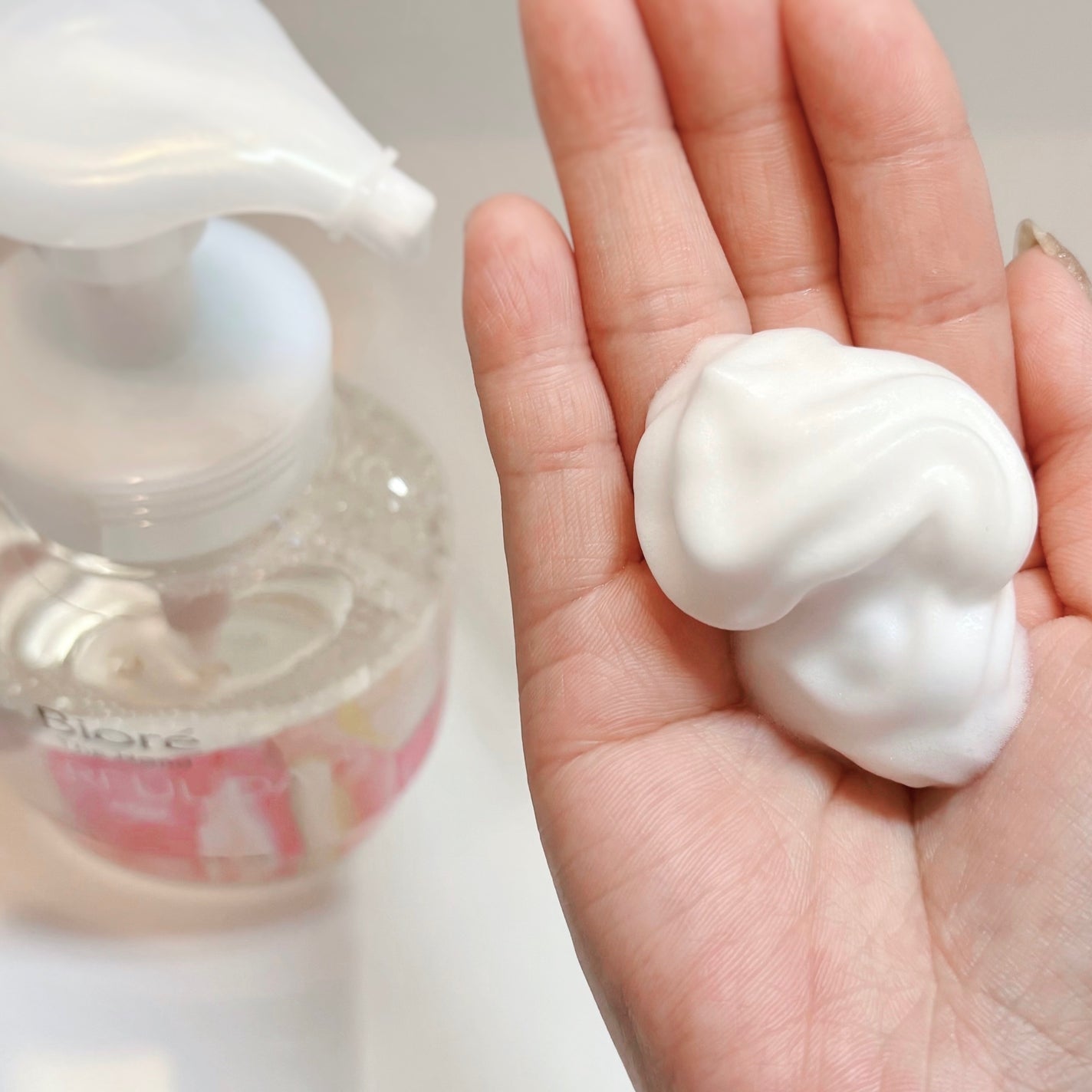 ビオレ ザ ハンド 泡ハンドソープ ふっとほどける陽だまりの果実の香り/ビオレ/ハンドソープを使ったクチコミ(6枚目)