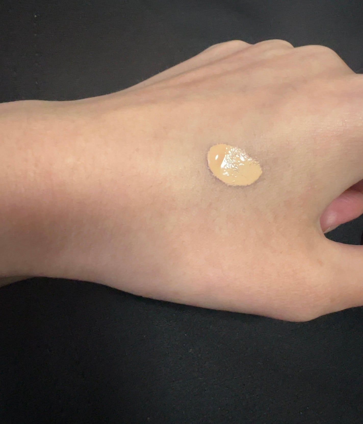 スタジオ ラディアンス セラム ファンデーション/M・A・C/リキッドファンデーションを使ったクチコミ(2枚目)