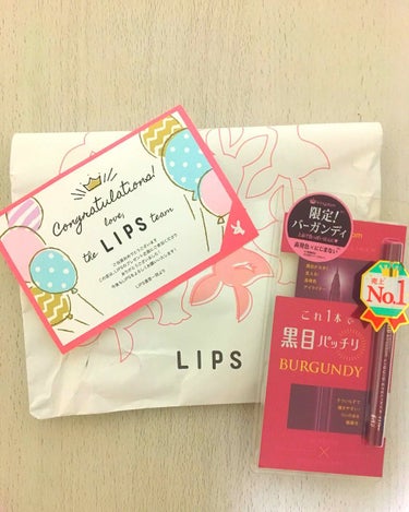 LIPS様からプレゼントいただきました🎁✨
ありがとうございます💕

キングダムのバーガンディアイライナーです(*´꒳`*)
 リキッドタイプのアイライナーで、水に強いウォータープルーフ&皮脂に強いスマ