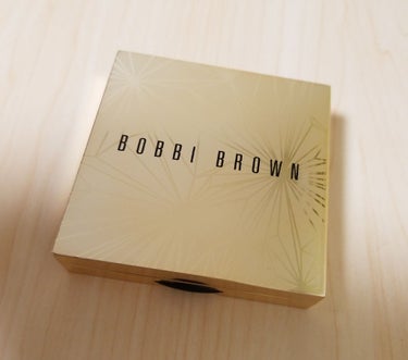 リュクス イルミネイティング パウダー/BOBBI BROWN/ハイライトを使ったクチコミ（1枚目）