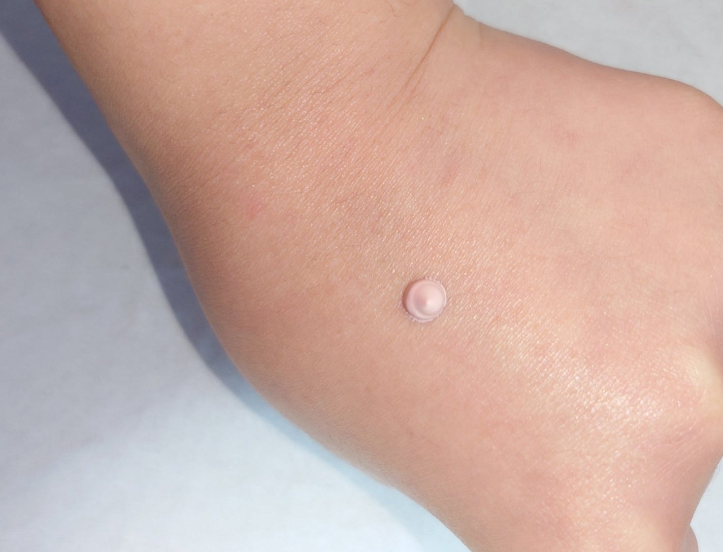 ひーちゃんプチプラコスメが好き! on LIPS 「ELIXIR自然にトーンアップするベビーピンク!エイジングケア..」(5枚目)