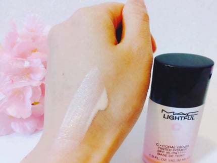 ライトフル C+ティンティッド プライマーSPF45(PA++++)/M・A・C/化粧下地を使ったクチコミ(4枚目)