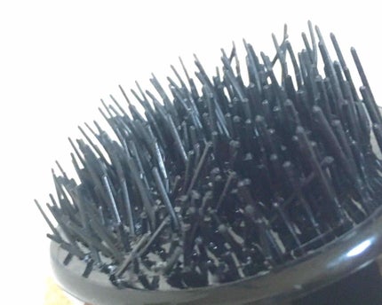 立体ヘアブラシ/DAISO/ヘアブラシを使ったクチコミ(3枚目)