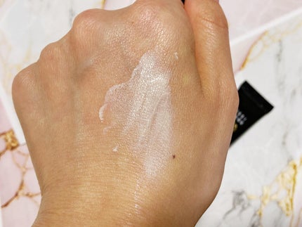 インテンシブ セラム ラディアンス プライマー/BOBBI BROWN/化粧下地を使ったクチコミ(6枚目)