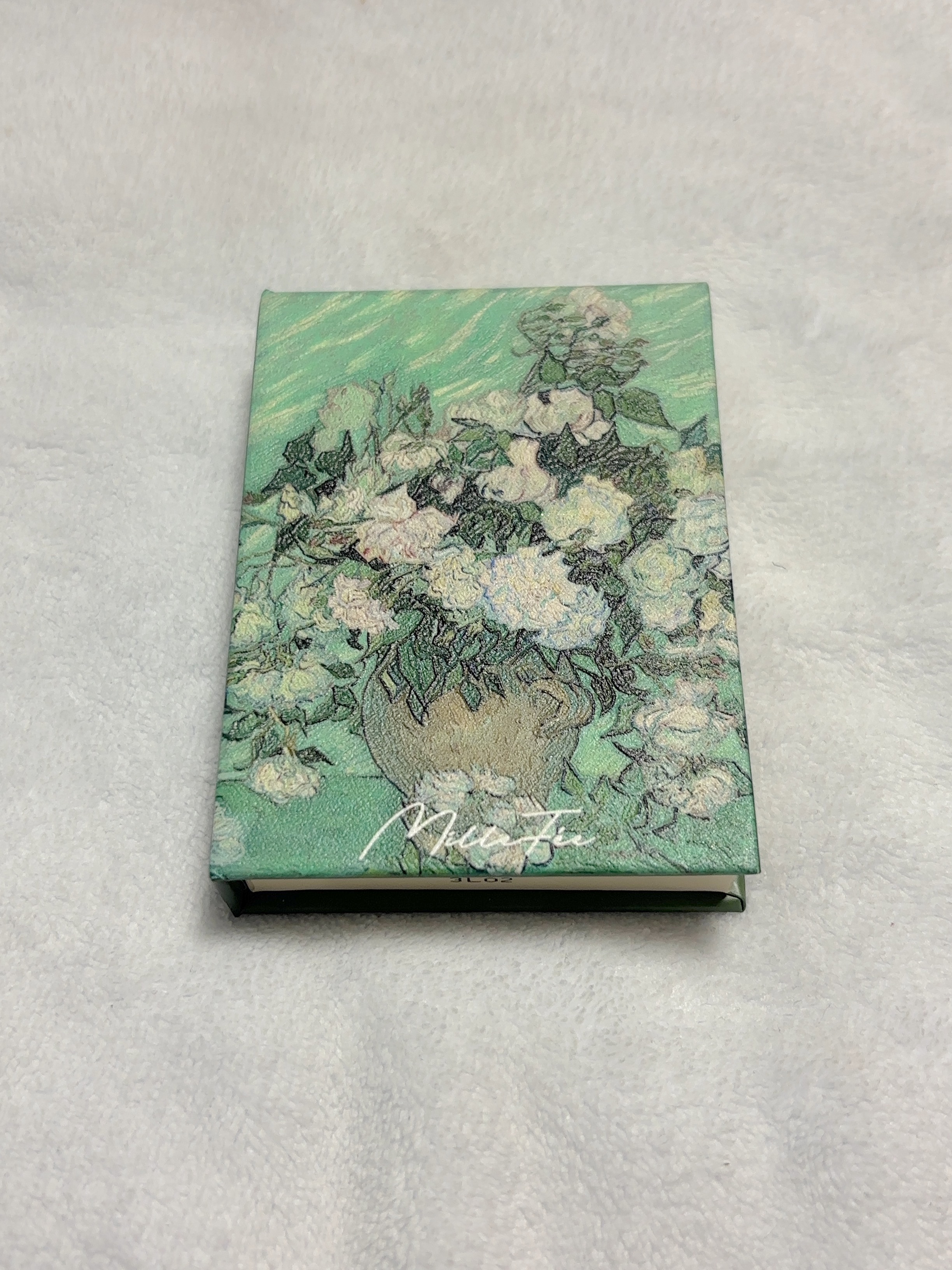 絵画アイシャドウパレット 10 バラのある花瓶/MilleFée/アイシャドウパレットを使ったクチコミ（3枚目）