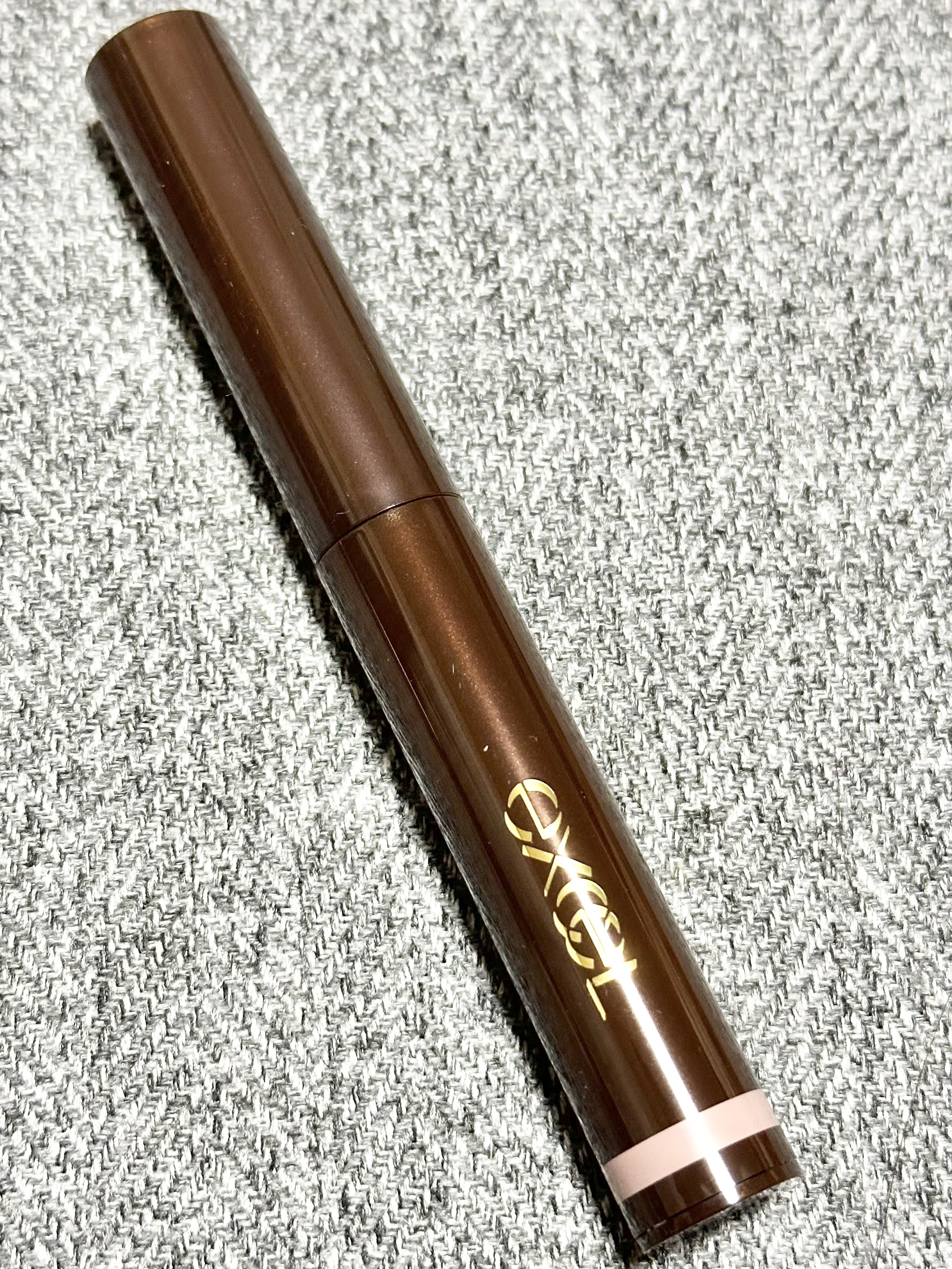 グリームオンフィットシャドウ GF01 フラワーベース/excel/スティックアイシャドウを使ったクチコミ（2枚目）