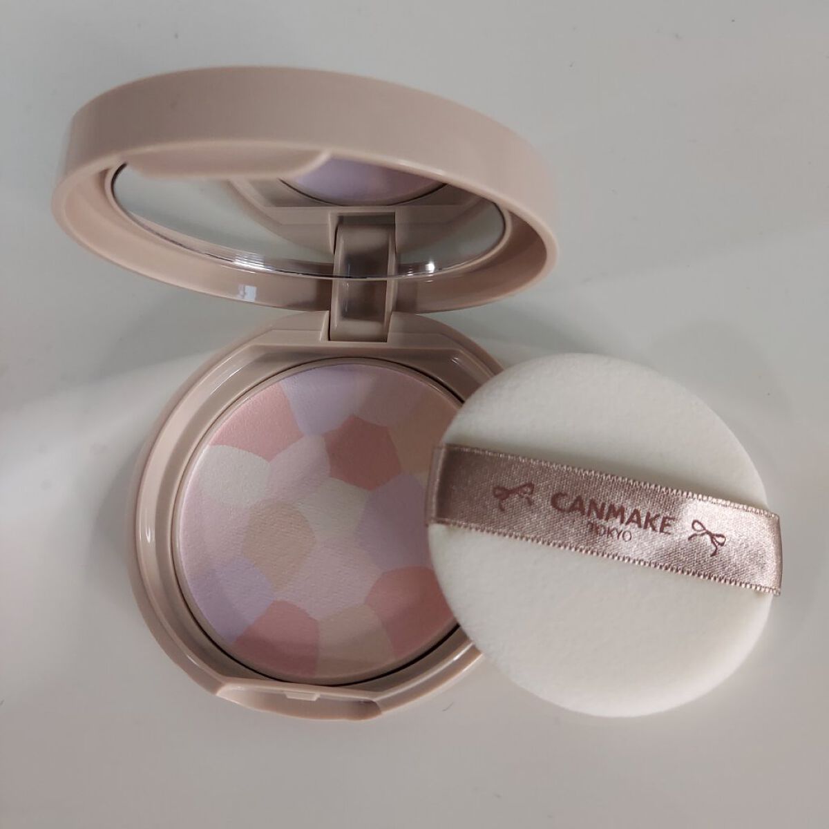 マシュマロフィニッシュパウダー　～Abloom～ 02 サクラチュール（レザー調容器）/キャンメイク/プレストパウダーを使ったクチコミ（3枚目）