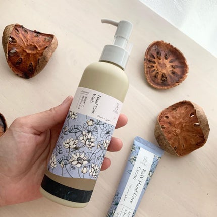 RaW Hand Care Cream(Aquatic Magnolia)/SWATi MARBLe/ハンドクリームを使ったクチコミ(2枚目)