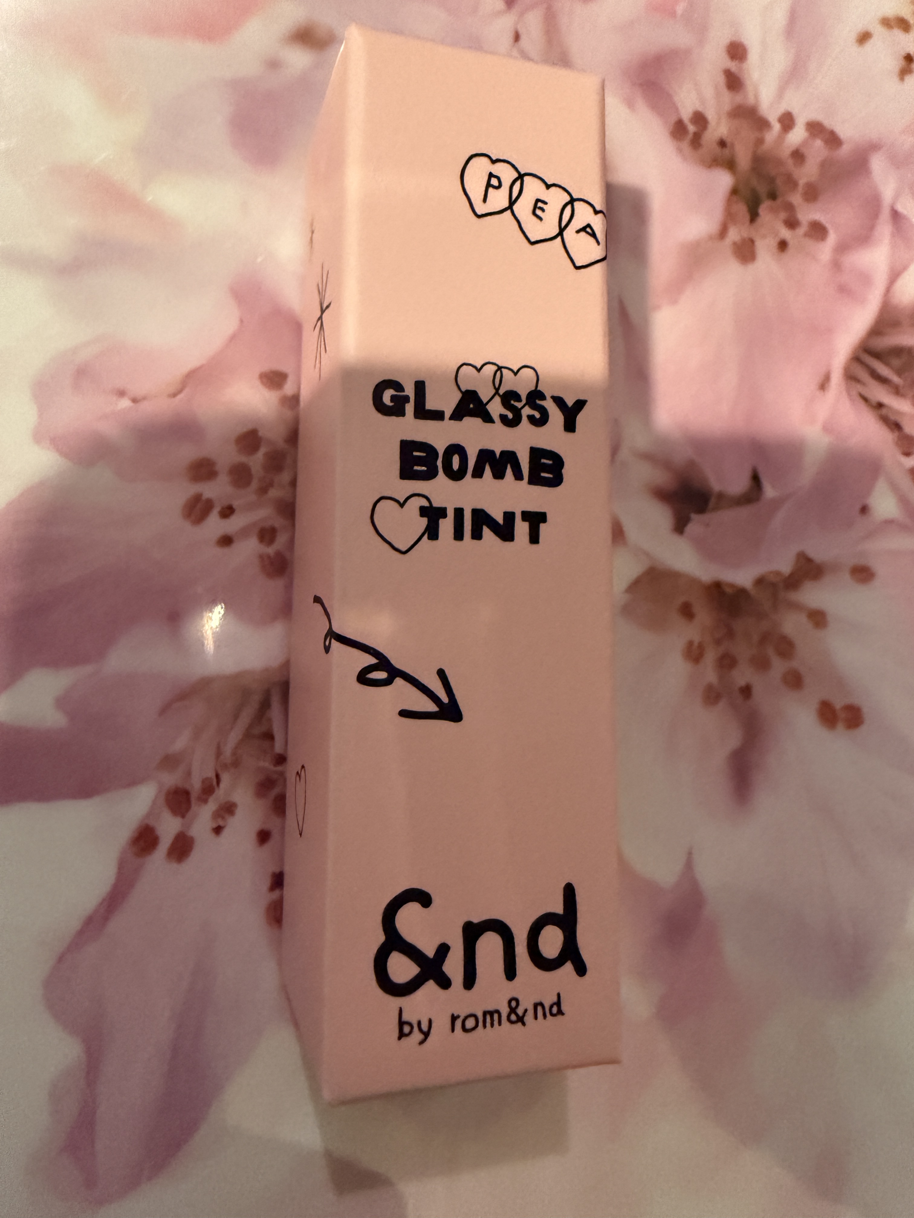 グラッシーボムティント/&nd by rom&nd/リップティントを使ったクチコミ（1枚目）