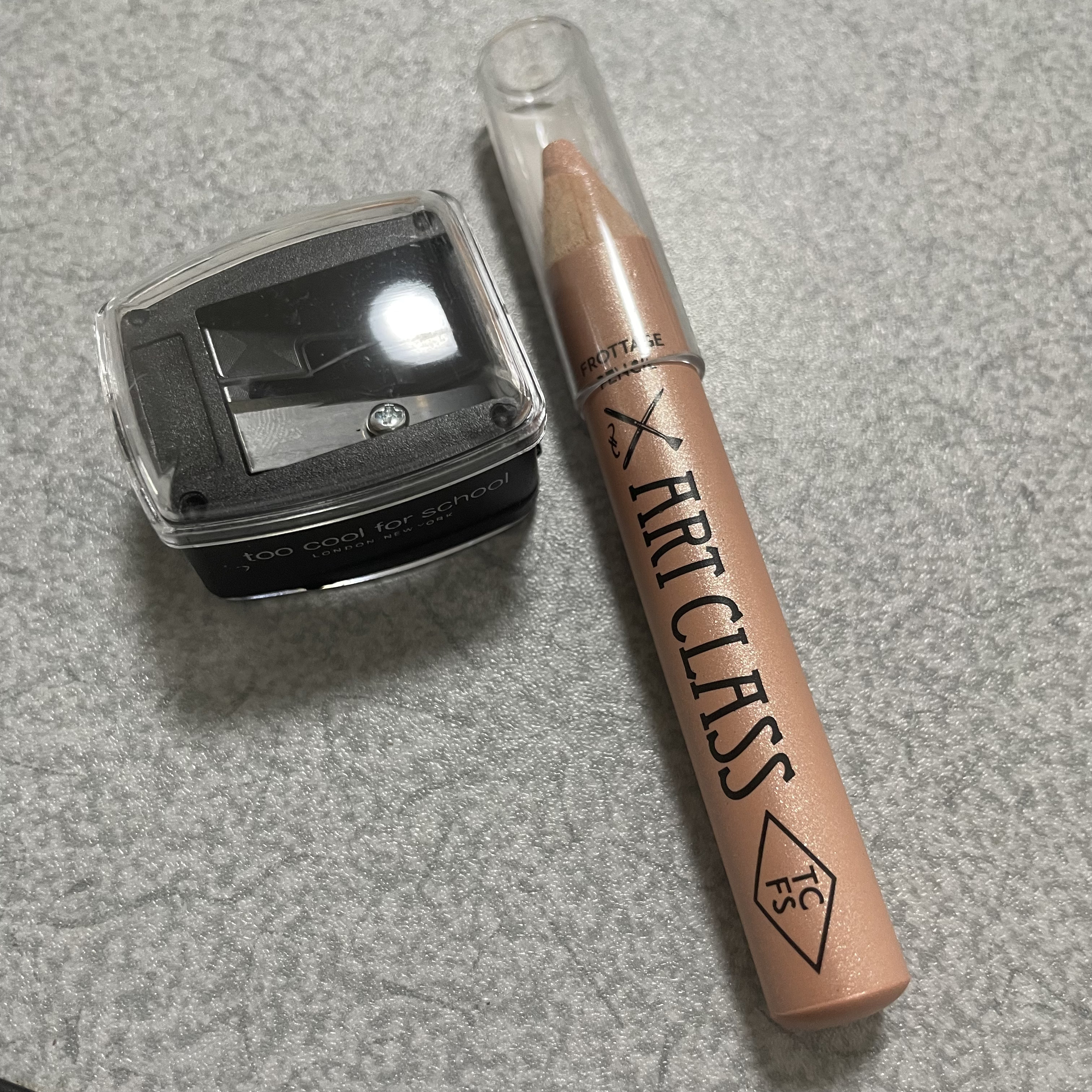 アートクラス フロッタージュペンシル/too cool for school/スティックアイシャドウを使ったクチコミ（3枚目）