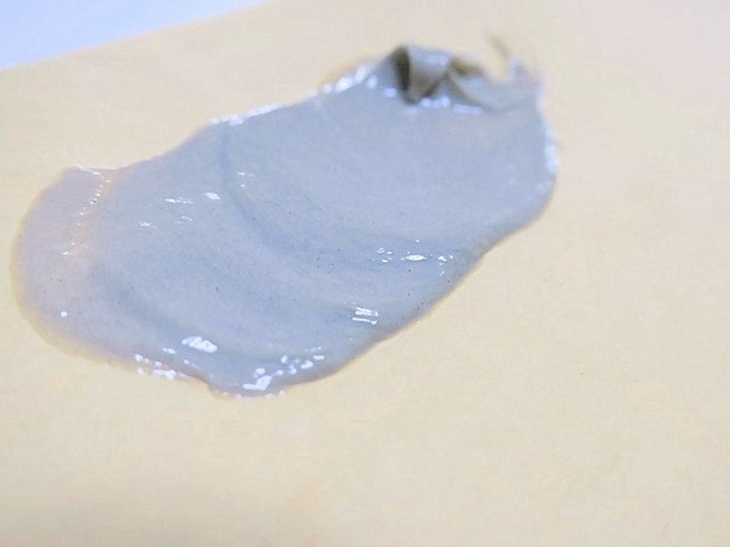 ヴィーナスラボ タラソボーテエピクリームのクチコミ「蓋を取ると、チューブの先にスポンジがついてるので、
手を汚さずに塗り広げることが出来るんです.....」（3枚目）