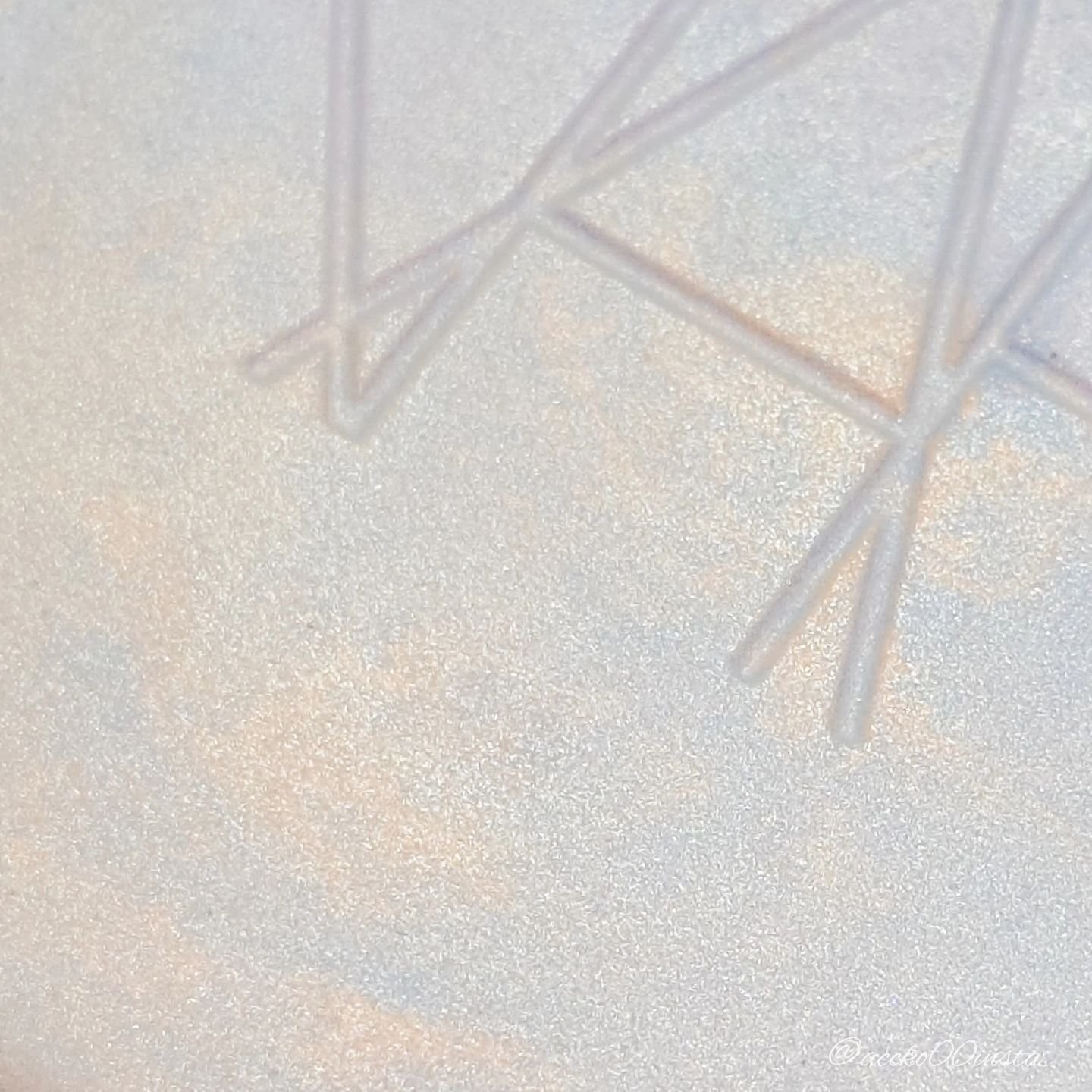 ライトリフレクティング プリズマティックパウダー/NARS/プレストパウダーを使ったクチコミ（3枚目）