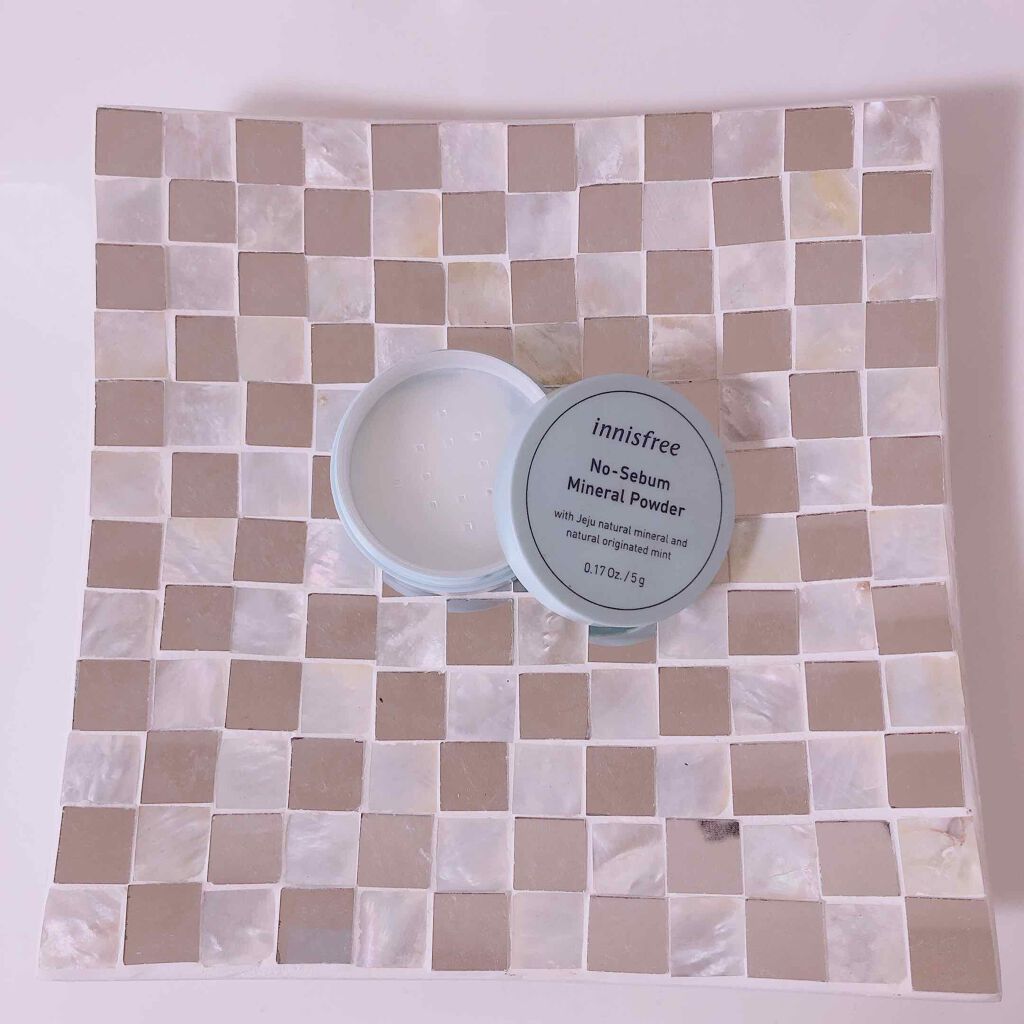 ノーセバム ミネラルパウダー/innisfree/ルースパウダーを使ったクチコミ（2枚目）
