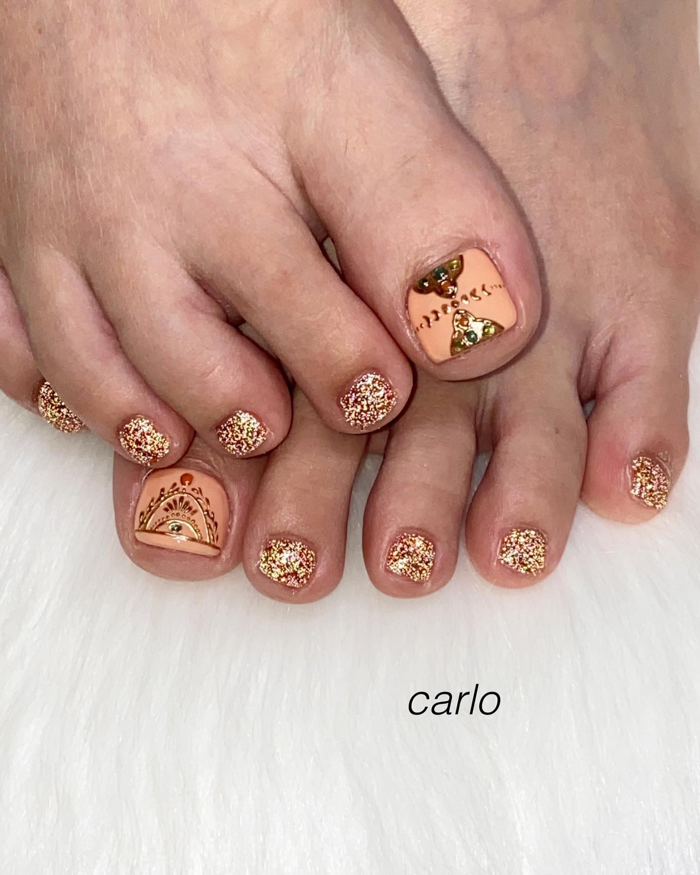 YUKA on LIPS 「【✴︎2本art】所沢市ネイルサロン|Carlo.🍊color..」(2枚目)