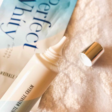 R& Perfect Whity　WHITE WRINKLE CREAMのクチコミ「今回はリンクルクリームの
紹介になります❤

商品名が
Perfect Whity　
WHIT.....」（2枚目）