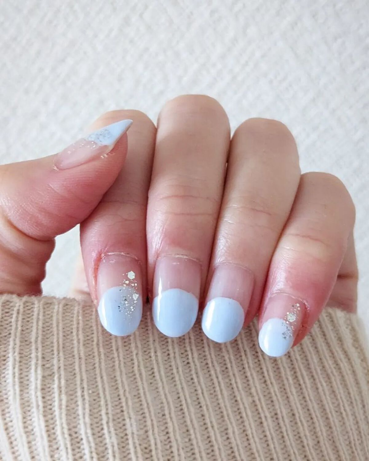 BRG ジェルネイル 8 グリッターシルバー/DAISO/ジェルネイルを使ったクチコミ（3枚目）