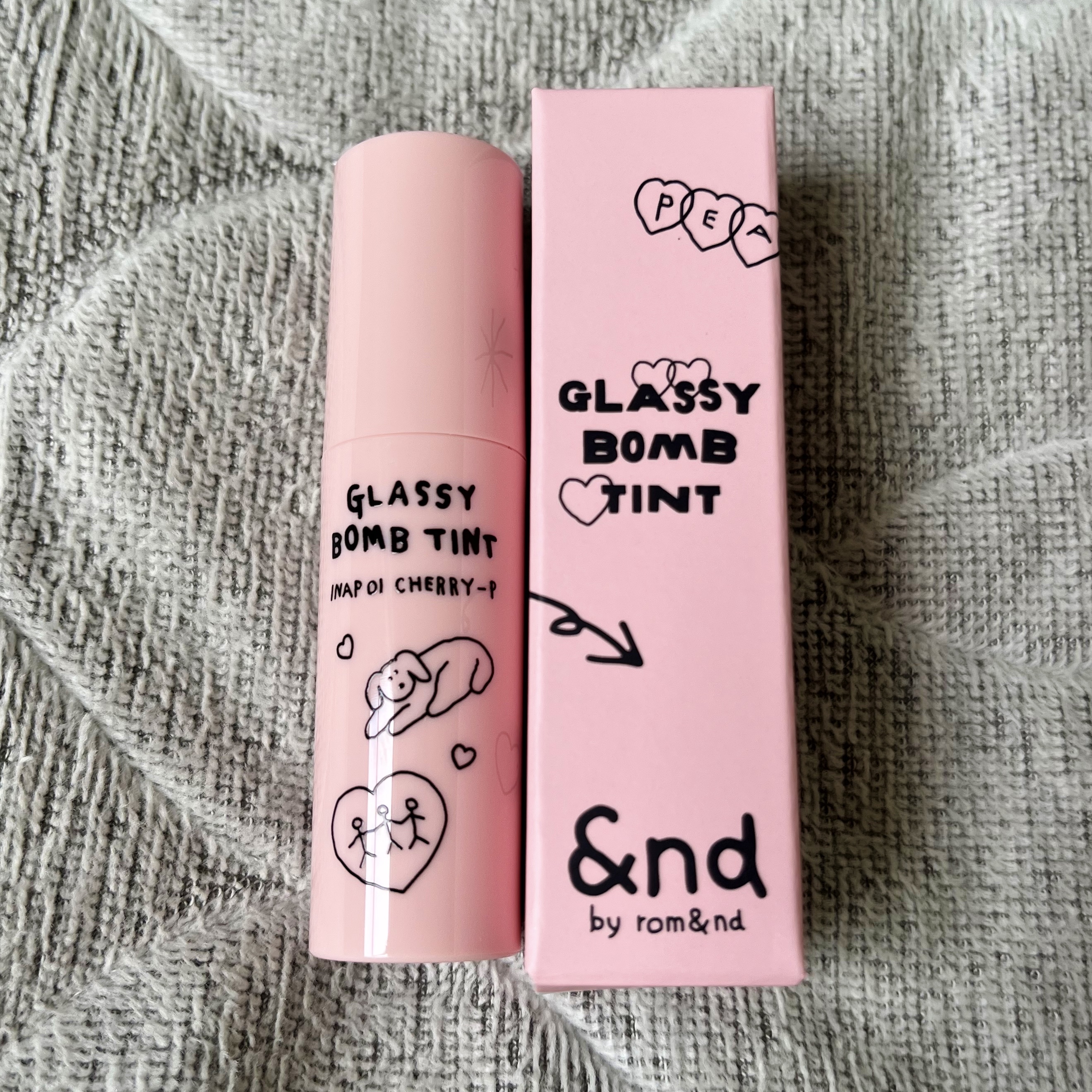 グラッシーボムティント INAP01 チェリーピー/&nd by rom&nd/リップティントを使ったクチコミ（2枚目）