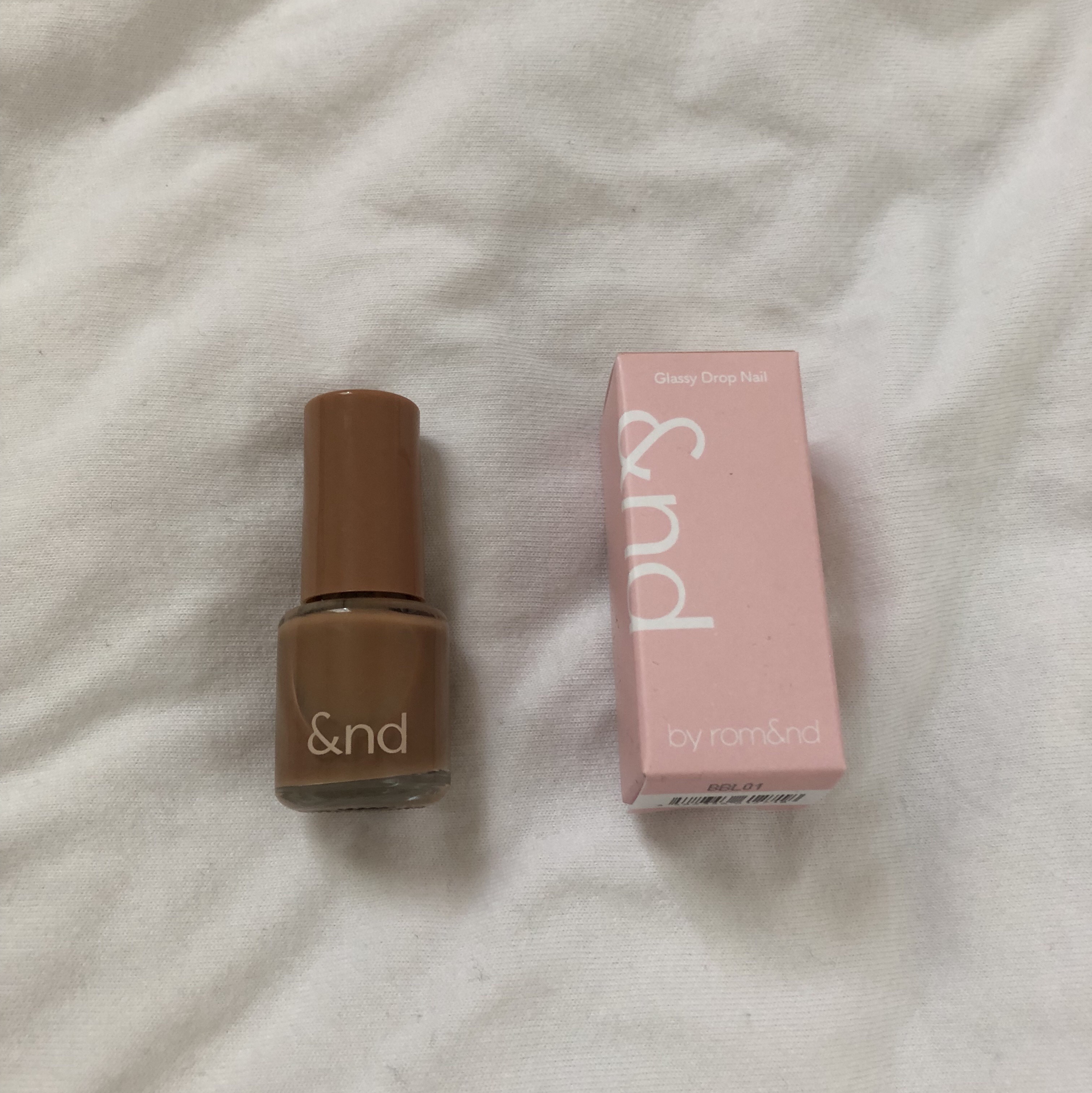 アンドバイロムアンド　グラッシードロップネイル BE01 キャラメル/&nd by rom&nd/マニキュアを使ったクチコミ（1枚目）