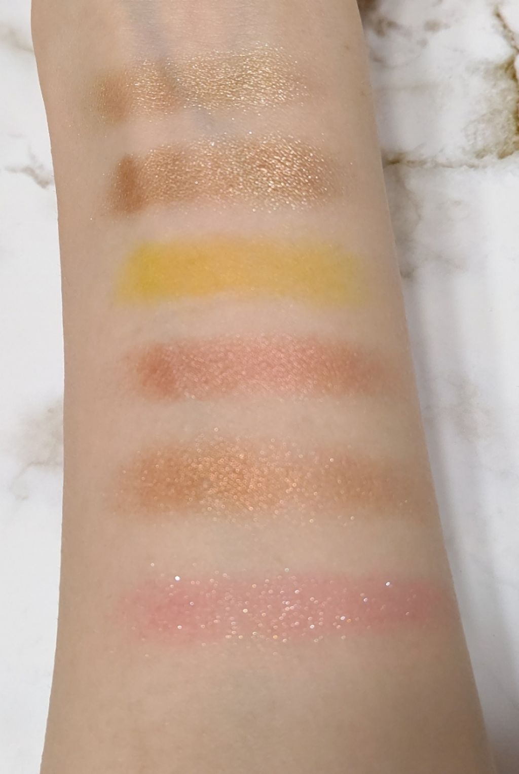 ピカシュウ アイ パレット‐サンダーショック/shu uemura/アイシャドウパレットを使ったクチコミ(3枚目)