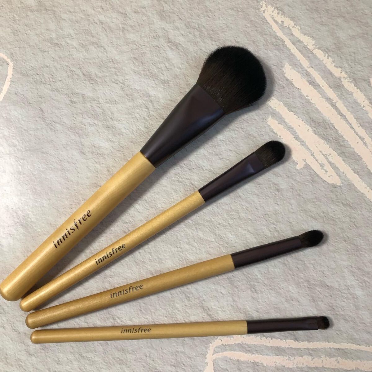 innisfreeのメイクブラシ CONTOURING BRUSH (アイシャドウ ブラシ)他、3商品を使った口コミ「【購入品紹介】 新しく