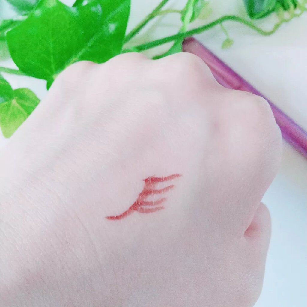 「密着アイライナー」ショート筆リキッド/デジャヴュ/リキッドアイライナーを使ったクチコミ(4枚目)