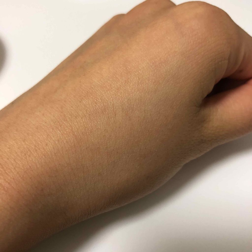 すっぴんパウダー B サクラスウィートソローの香り 2022/クラブ/プレストパウダーを使ったクチコミ(3枚目)