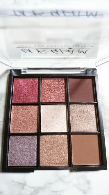 UR GLAM　BLOOMING EYE COLOR PALETTE/U R GLAM/パウダーアイシャドウを使ったクチコミ（2枚目）