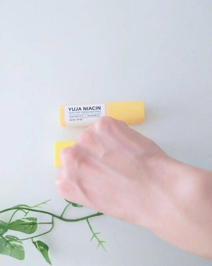 ゆずナイアシンダークスポットコレックティングスティック/SOME BY MI/美容液を使ったクチコミ(3枚目)