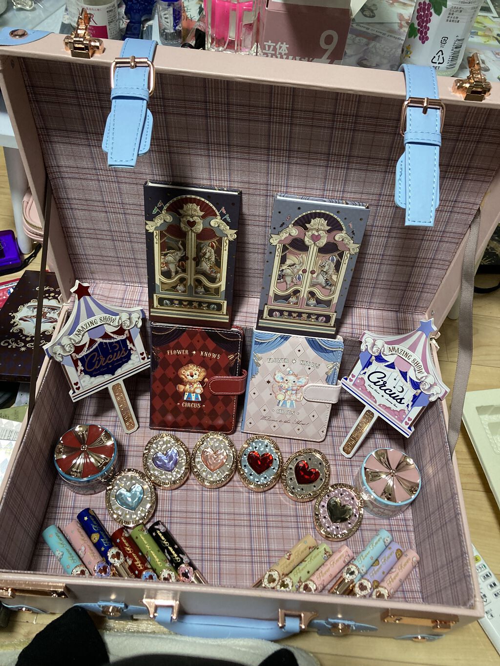 サーカスシリーズ グロッシーリップスティック  C05 Black Tea Jelly/FlowerKnows/口紅を使ったクチコミ（1枚目）