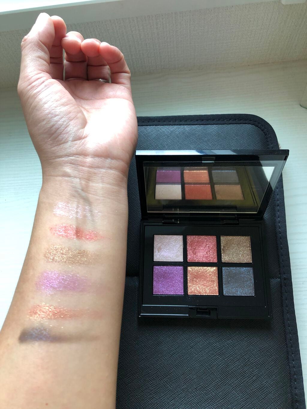 ホリデー アディクション “イリディセント ユーフォリア”/ADDICTION/メイクアップキットを使ったクチコミ(2枚目)